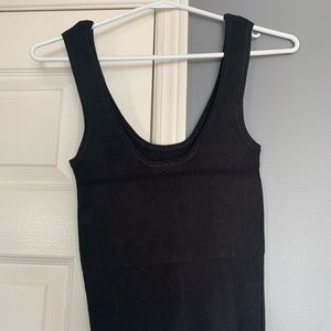 🖤Dynamite Scoop Neck Sweater Tank 🖤